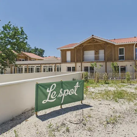 Backdoor - Pour 3 - Piscine Commune *